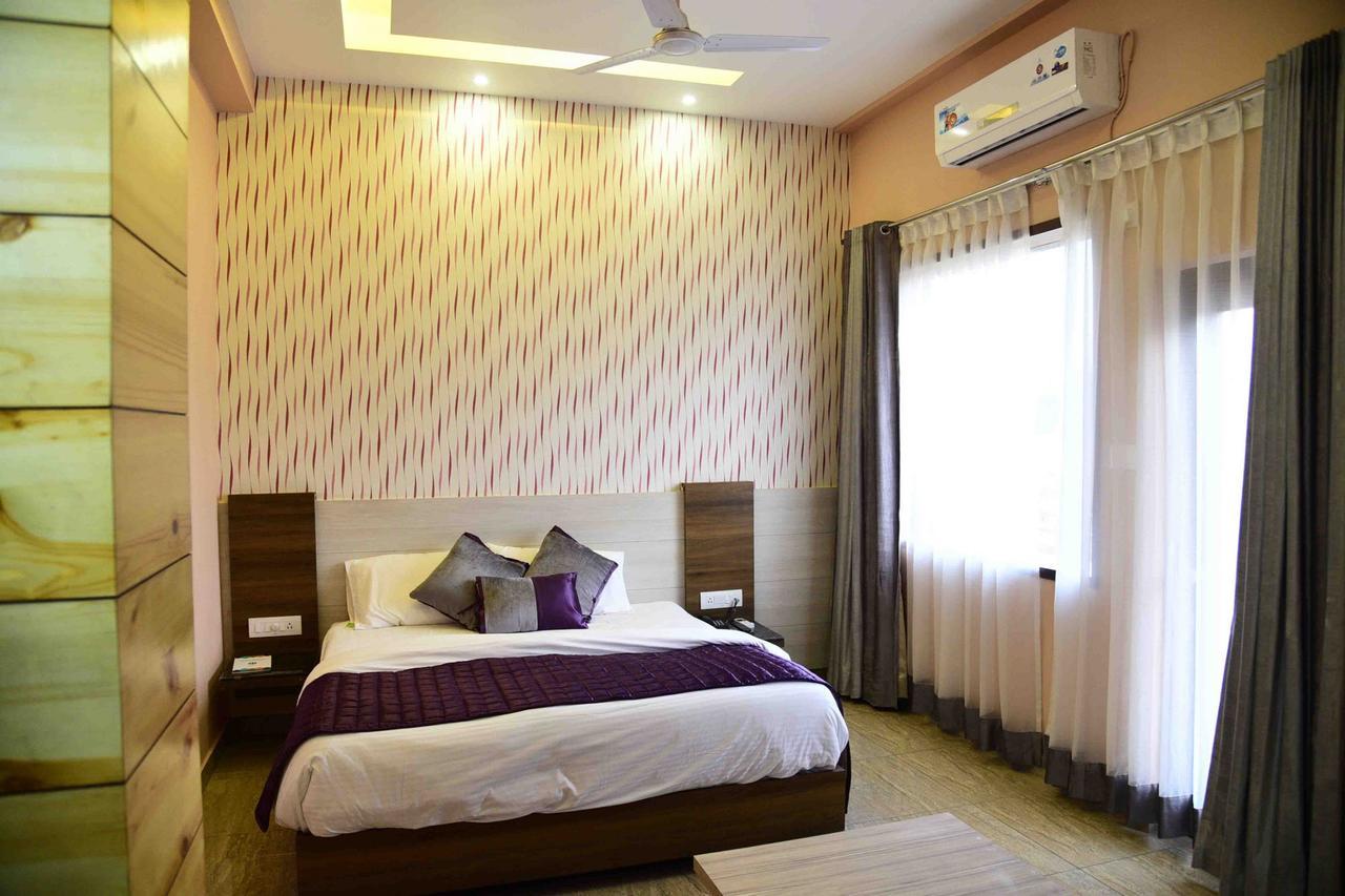 Fabhotel Kangra Roadway Inn Tanda Exterior foto